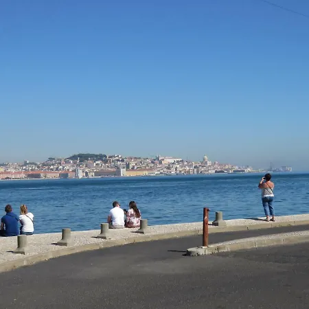 Apartment Tejo House River Lisbon Almada